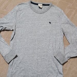 Abercrombie & Fitch Heather Gray Long Sleeve Tee